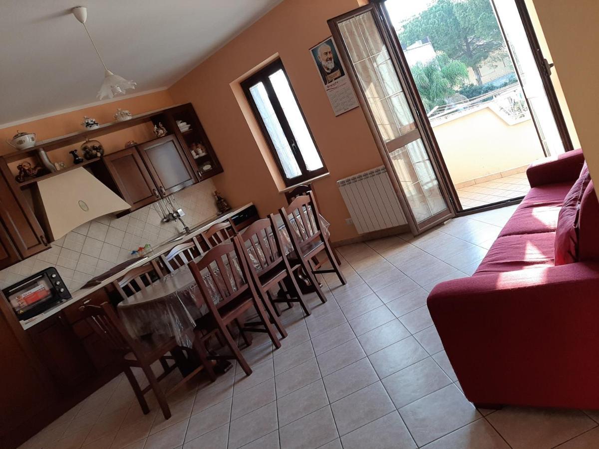 Residenza Monteleone Apartment Ardore Marina Exterior foto